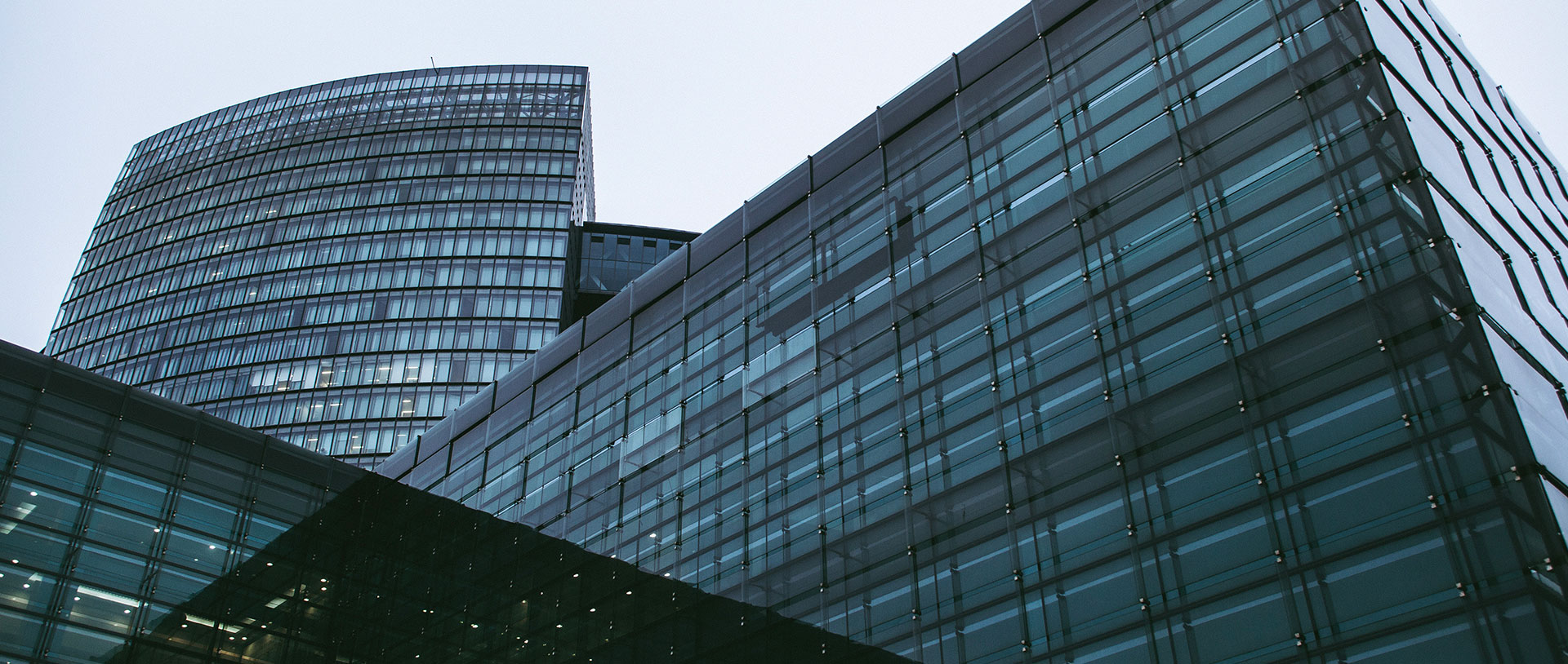 304am��������Ϊ���綨λ��ó�����Ķ����˷���Ŀռ����滮���߶�ó��������Ϊ�ִ�ʱ���������͵�����ѭ��Դ����������ʵ������304am�������Ż��ڱ��ϲ�ƷƷ�ʵ�ǰ�����������ĥ��Ʒ����Ƹ�������Ʒ���ں����еͶ�ó���������Ի��ܲ��䡢ʹ�ñ�ݡ��ɾ�����Ϊ����